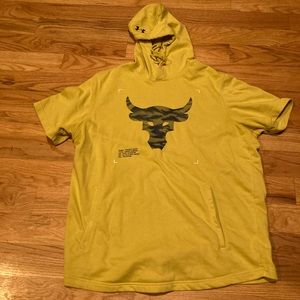 Project Rock Under Armour Mens Hooded Short sleeve Sweatshirt